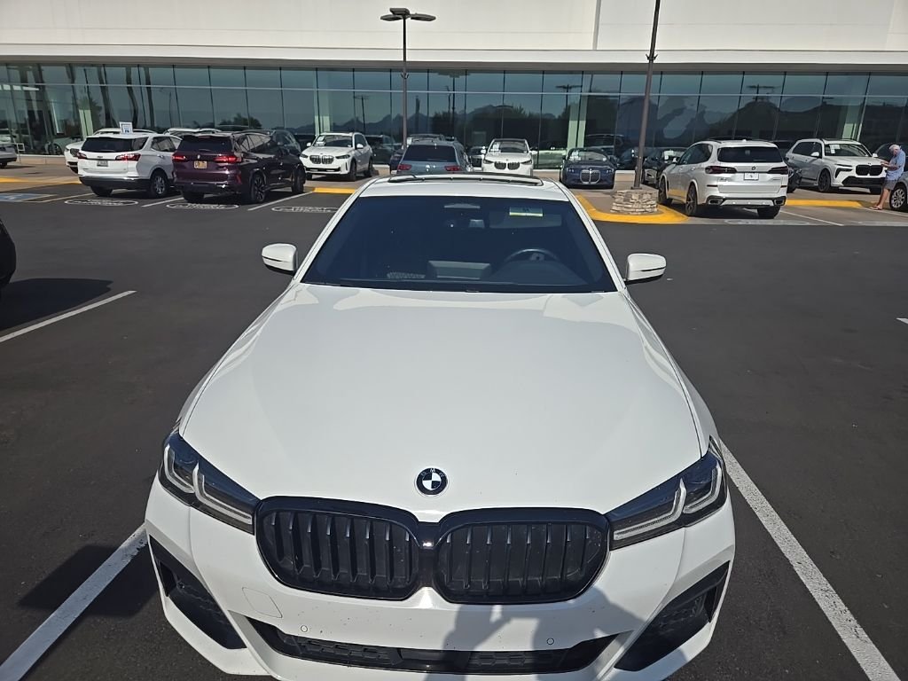 bmw 5 series 2022 WBA53BH07NCK56832 image bmw 5 series 2022 WBA53BH07NCK56832 image